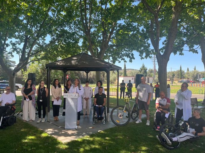 Presentación de la campaña sobre lesiones medulares por accidentes de bicicleta promovida por el Hospital Nacional de Parapléjicos.