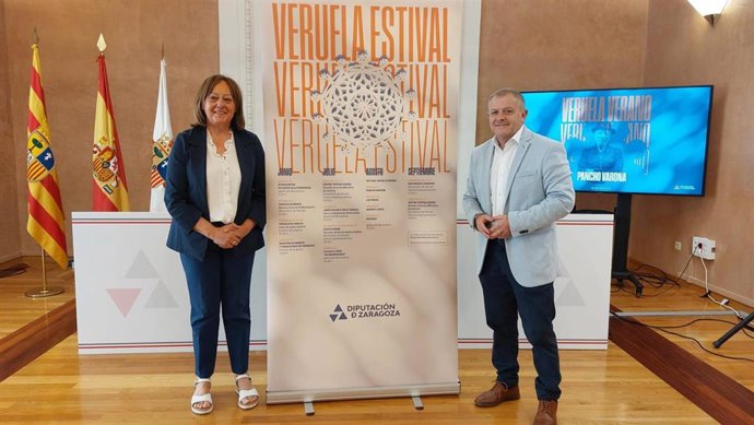La diputada delegada de Cultura de la DPZ, Charo Lázaro, y el diputado delegado del Monasterio de Veruela, Eduardo Arilla.