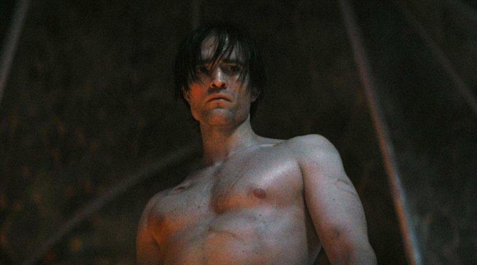 Robert Pattinson responde a las críticas por su físico en The Batman: "Entrené todos los putos días"