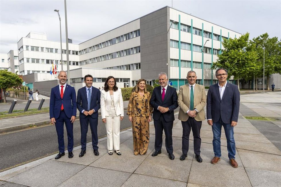 La Presidenta De Cantabria, María José Sáenz De Buruaga, Inaugura Las Obras De Mejora De Eficiencia Energética Y Accesibilidad.