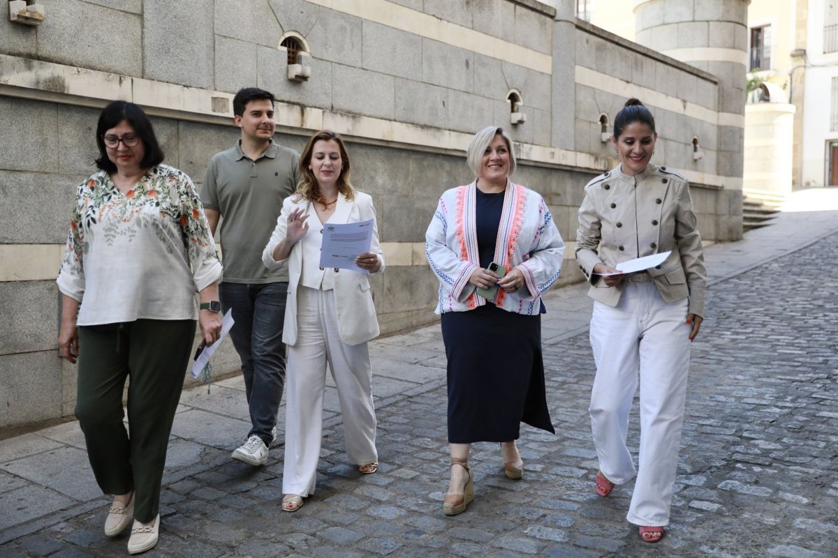 El PSOE registra su enmienda para pedir la devolución de unos presupuestos  inflados  e  imposibles de ejecutar 