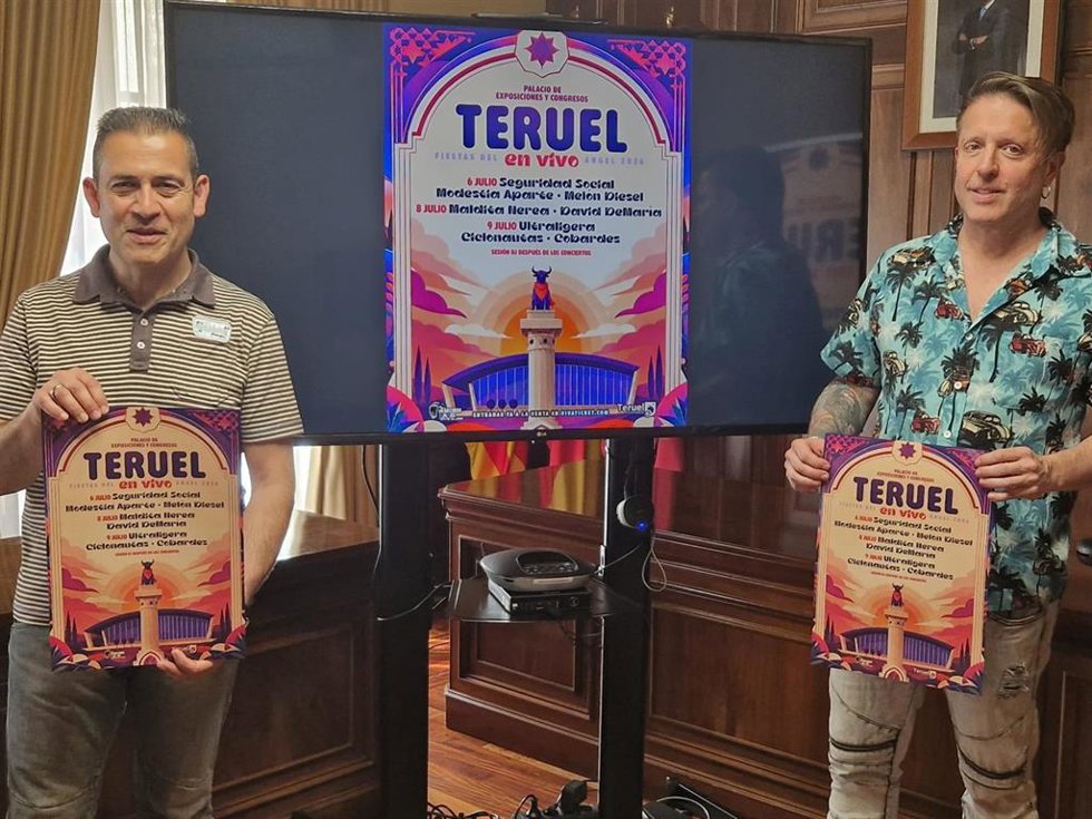 El concejal de Fiestas de Teruel, Eduardo Suárez, y el representante de El Dromedario, Allén Ayerdi.