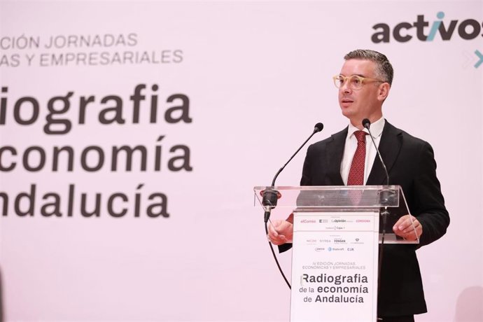 El vicepresidente de Prodetur, Rodrigo Rodríguez Hans, durante la clausura de las IV Jornadas Económicas y Empresariales 'Radiografía de la Economía de Andalucía'