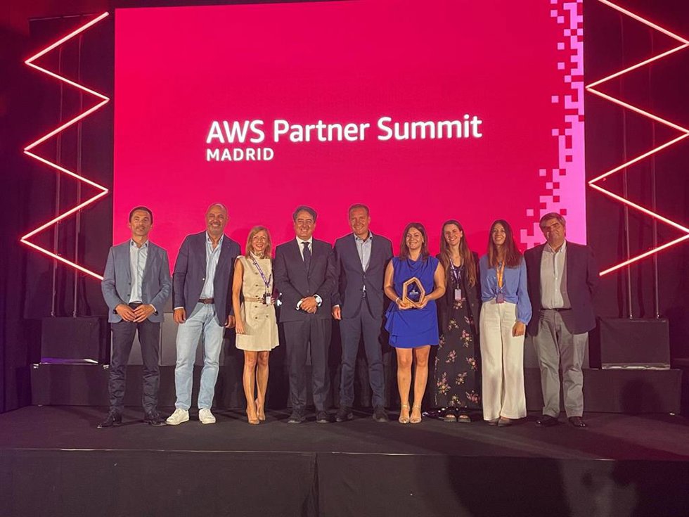 Premio de AWS a Indra