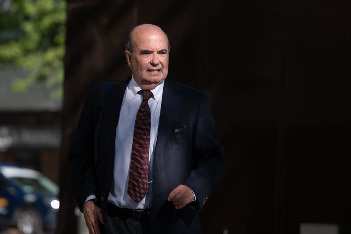 Archivo - El exvicepresidente de la Junta de Andalucía, Gaspar Zarrías, a su llegada para declarar como testigo en el juicio por el caso ‘Leire Díez’, en los juzgados de Plaza Castilla, a 16 de abril de 2026, en Madrid (España). 