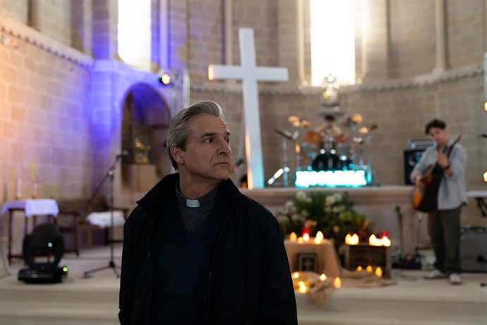 Archivo - Alberto San Juan encarna a Manuel Monsalve, un cura que se enfrenta a la Iglesia por el encubrimiento de los abusos sexuales.