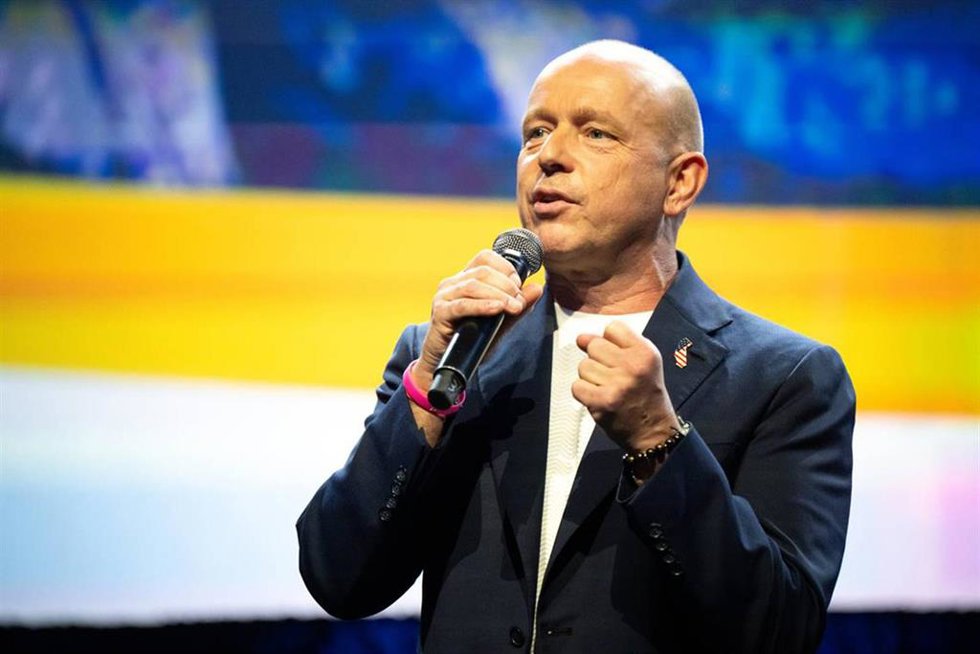 Archivo - El ex presentador de la Fox Steve Hilton lidera la carrera a gobernador de California. 