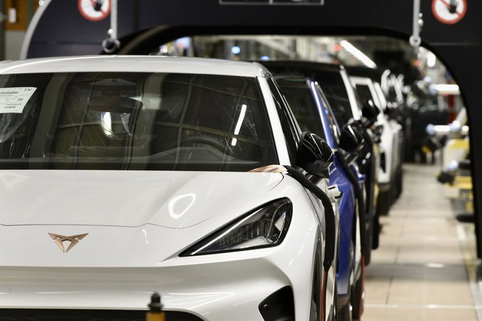 Vehículos en la cadena de montaje de la planta automovilística de SEAT, a 3 de junio de 2026, en Martorell, Barcelona, Catalunya (España). Este acto institucional, motivado por el histórico inicio de la producción de los modelos eléctricos Cupra Raval y V