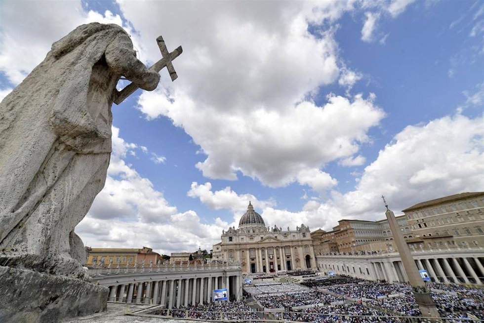 Archivo - La plaza de San Pedro,en Ciudad del Vaticano.