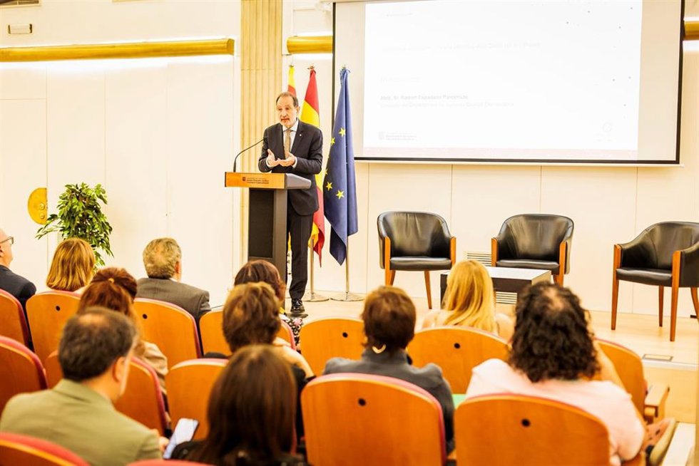 El conseller de Justicia y Calidad Democrática de la Generalitat, Ramon Espadaler, en la clausura de la jornada 'Justicia, feminismo y tutela efectiva de los derechos de las mujeres' celebrada en el Cejfe este miércoles