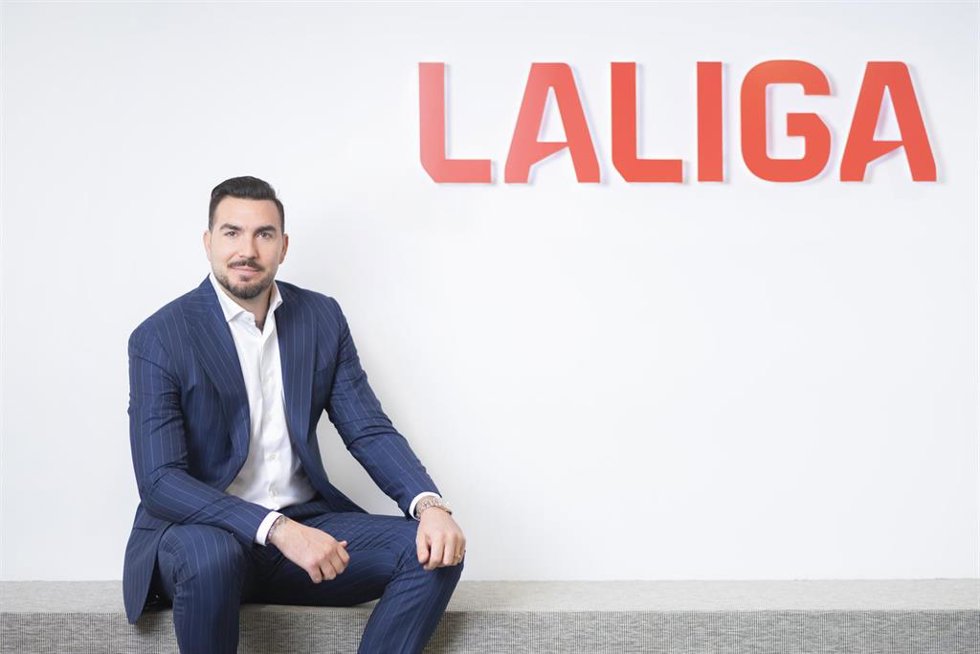 Archivo - El exfutbolista Roberto Jiménez, responsable de la Oficina del Jugador de LaLiga.