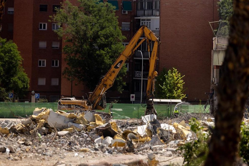 Vista de las obras de la urbanización de Ermita del Santo, a 25 de mayo de 2026, en Madrid (España).