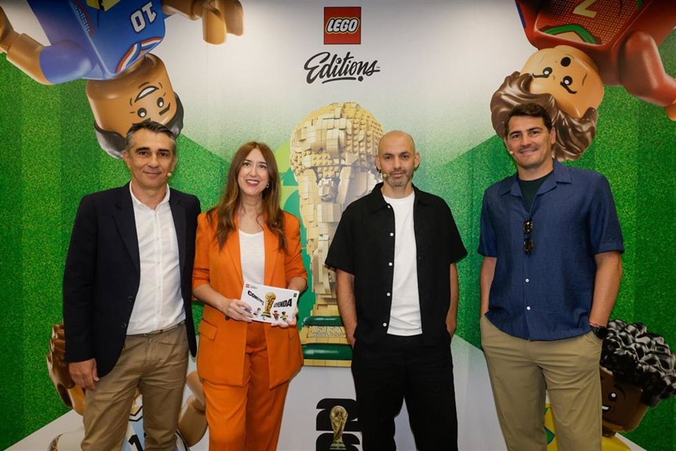 El exinternacional Íker Casillas ha apadrinado la colección de Lego Editions por el Mundial de fútbol de 2026.