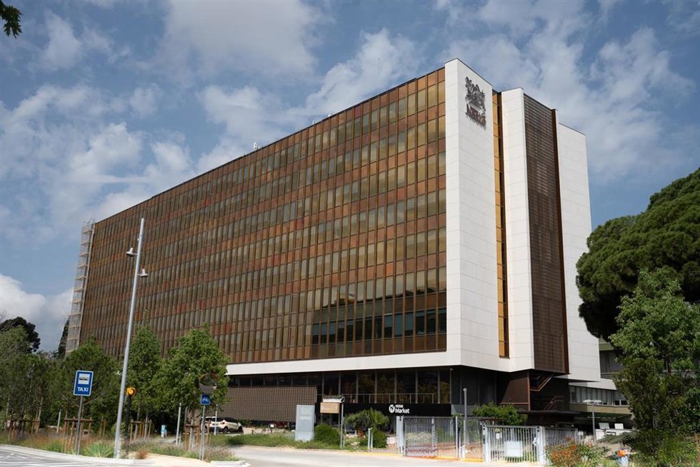 Archivo - Fachada de la sede de Nestlé España, en Esplugues de Llobregat, (Barcelona).