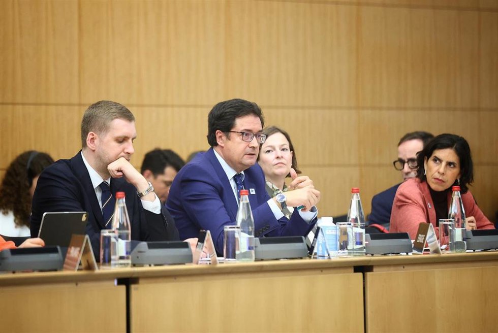 El ministro para la Transformación Digital y de Función Pública, Óscar López, en la Reunión Ministerial del Consejo de la OCDE en París (Francia).