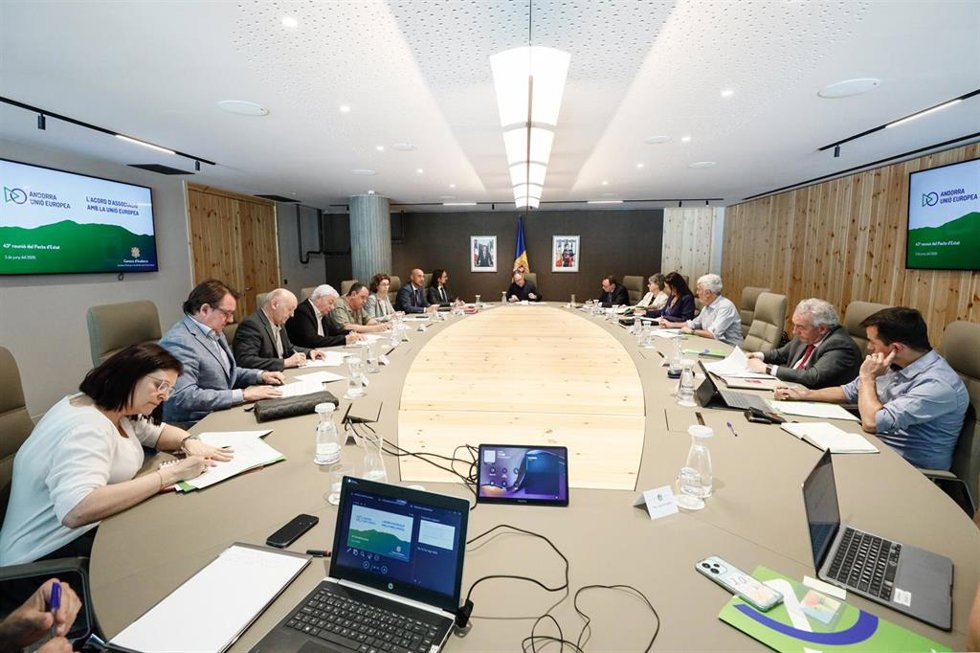 Un instante de la reunión del Pacto de Estado celebrada este miércoles