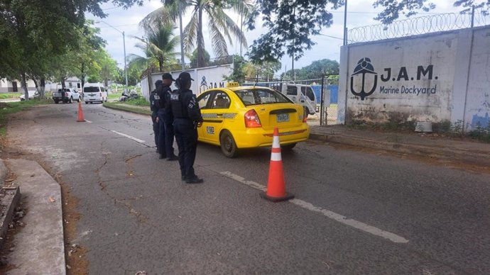 Patrullajes en las calles de Panamá tras un motín en una cárcel de máxima seguridad