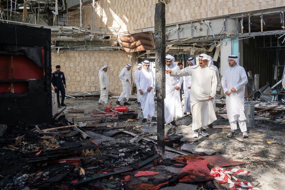 Autoridades de Kuwait inspeccionan daños en el aeropuerto