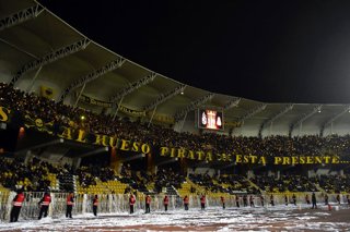 Futbol, Coquimbo Unido vs Deportes Tolima. Fase de Grupos, Copa Libertadores 2026. Hinchas de Coquimbo Unido son fotografiados durante un partido del grupo B de la copa libertadores disputado en el estadio Francisco Sanchez Rumoroso en Coquimbo,