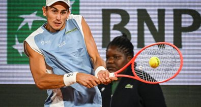 Tenis