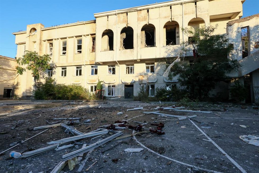 Archivo - Daños causados por el impacto de un dron en Crimea. Imagen de archivo