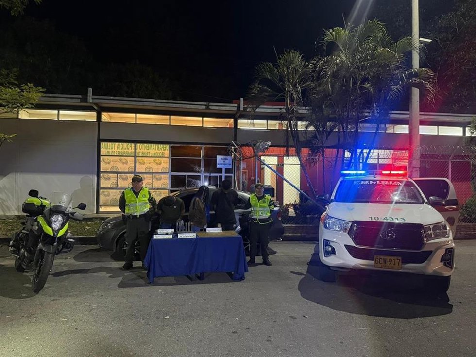 En el operativo han sido incautados más de 1.200 cartuchos, 18 cargadores para fusil y un cañón de ametralladora, entre otros elementos bélicos