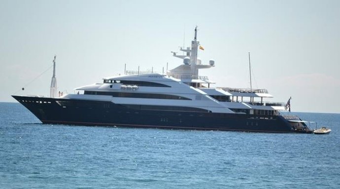 Archivo - Yate de un empresario hindú lujo crucero Marbella 