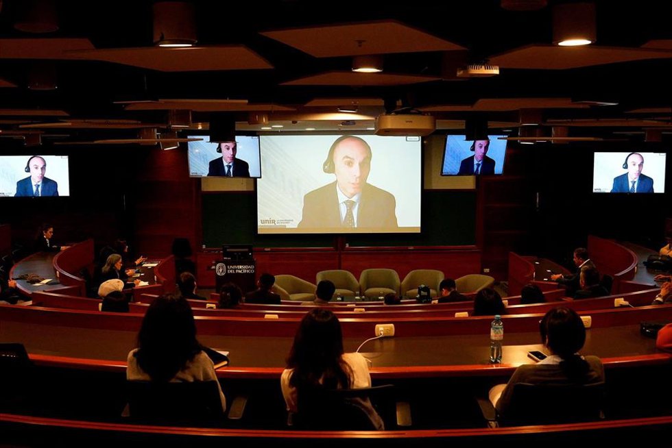 José Antonio Clemente Almendros, docente de UNIR y coordinador de FAEDPYME en Perú, intervino en el evento de forma virtual desde España.