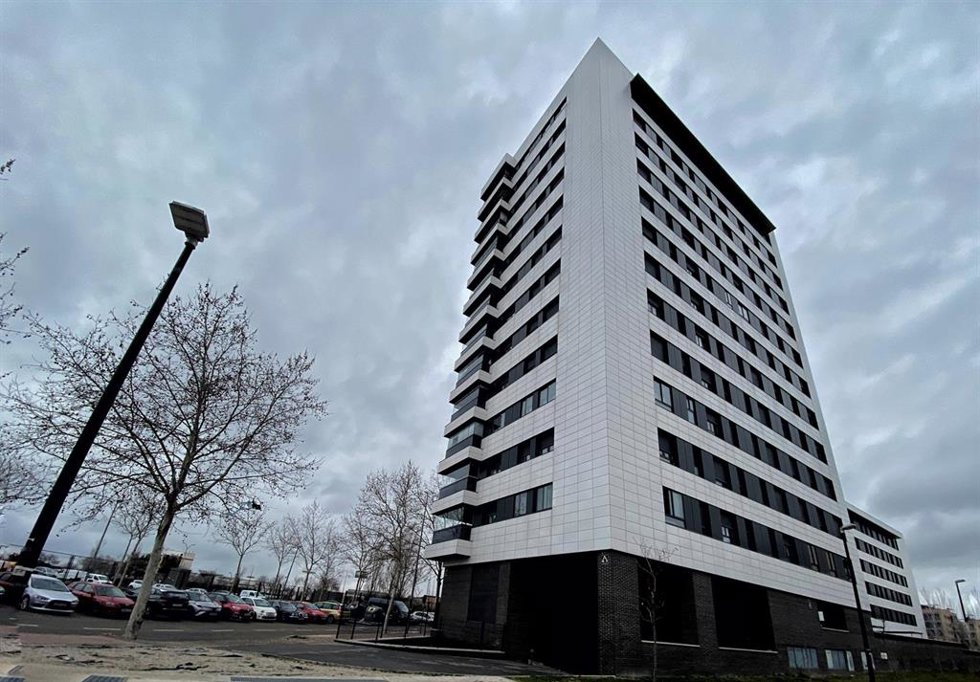 Archivo - Edificio de viviendas.