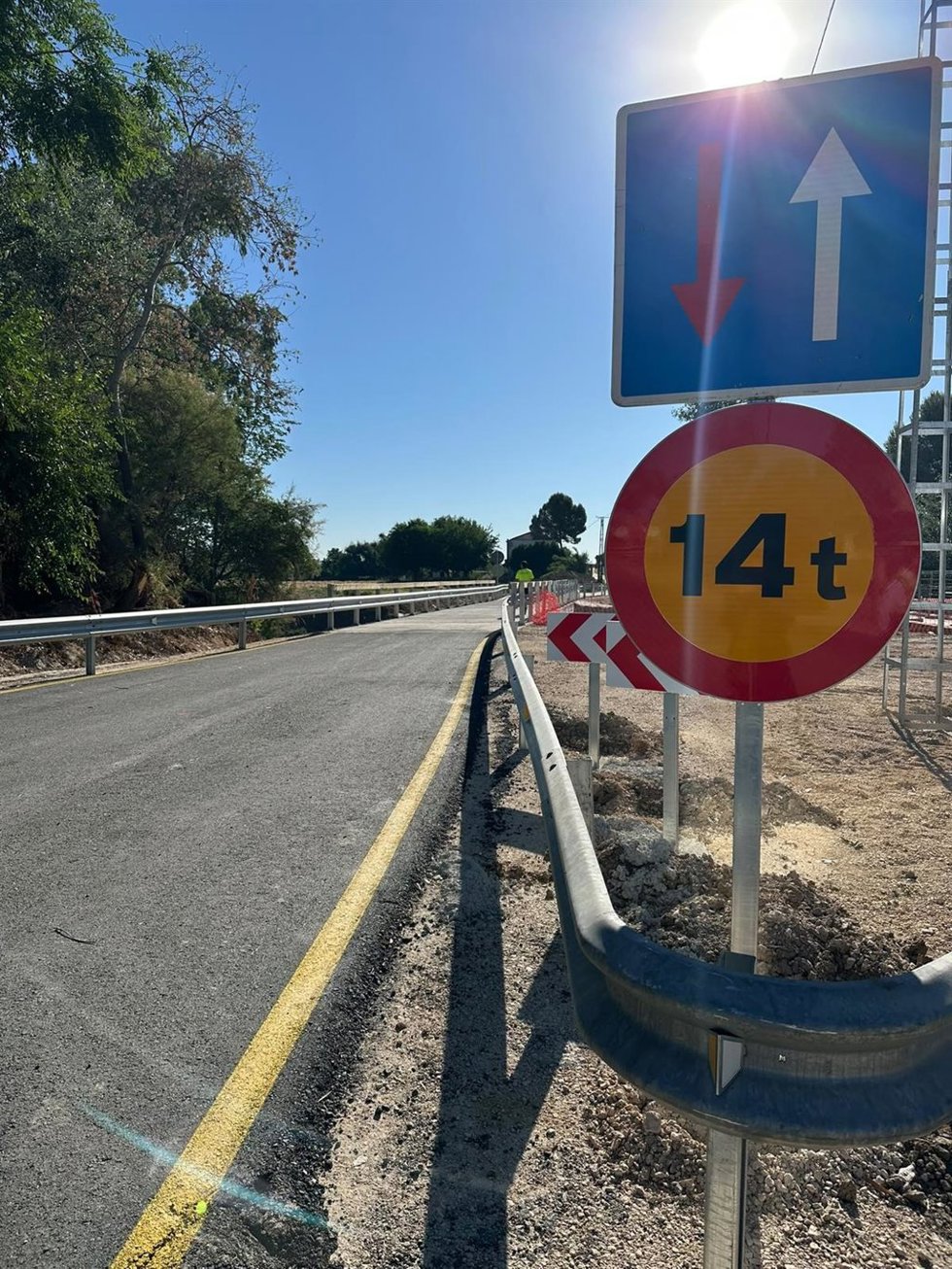 Vado inundable en la carretera A-6000.