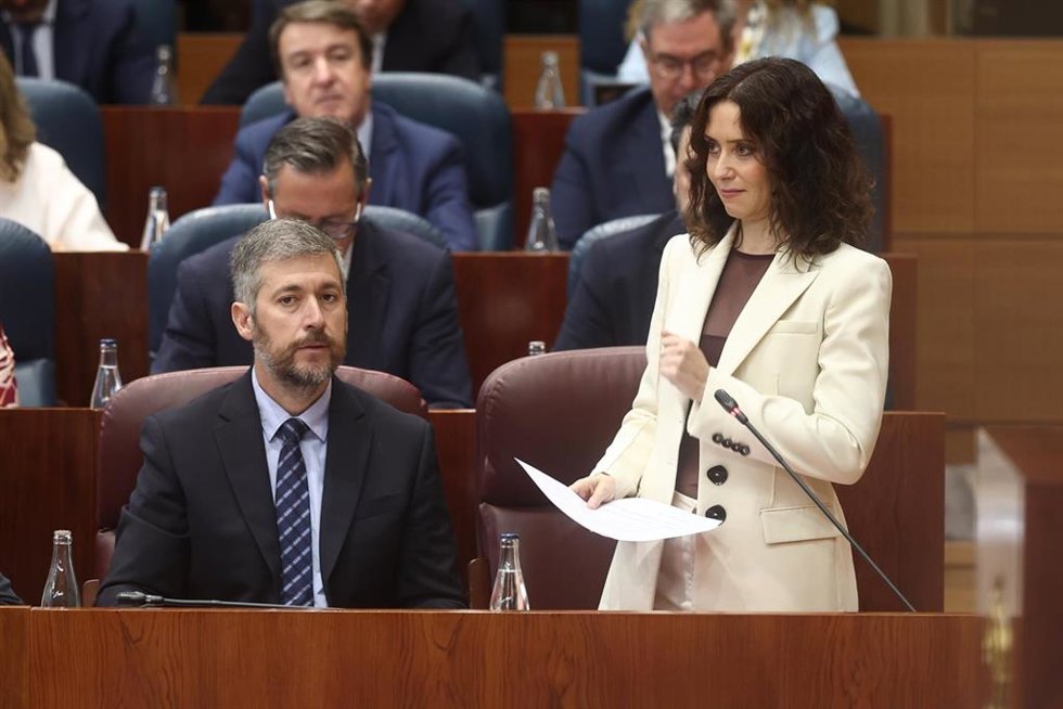 La presidenta de la Comunidad de Madrid, Isabel Díaz Ayuso, durante un pleno en la Asamblea de Madrid