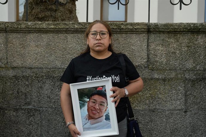 La madre de Yoel Quispe durante el primer día del juicio por el apuñalamiento mortal a su hijo 