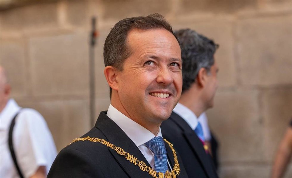 El alcalde de Toledo, Carlos Velázquez, durante el Corpus Christi.