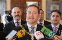 Velázquez felicita a toledanos por el Corpus y agradece a quienes convierten Toledo en "la ciudad más bonita del mundo"