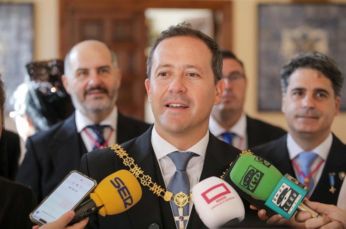 El alcalde de Toledo, Carlos Velázquez.
