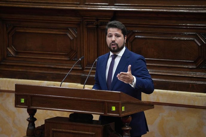 El diputado de Vox en el Parlament Javier Ramírez.