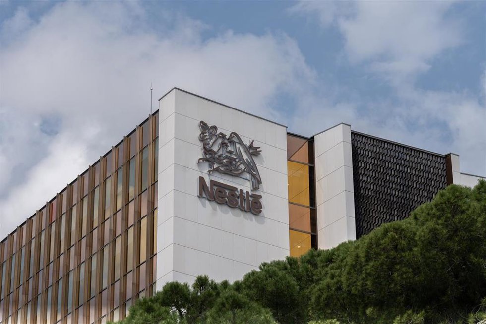 Archivo - Fachada de la sede de Nestlé España en Esplugues de Llobregat (Barcelona)