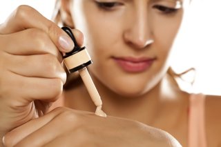Archivo - Imagen de recurso de un producto cosmético. 