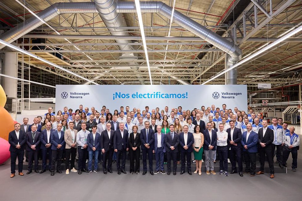Encuentro en Volkswagen Navarra con motivo del inicio de la producción de coches eléctricos.
