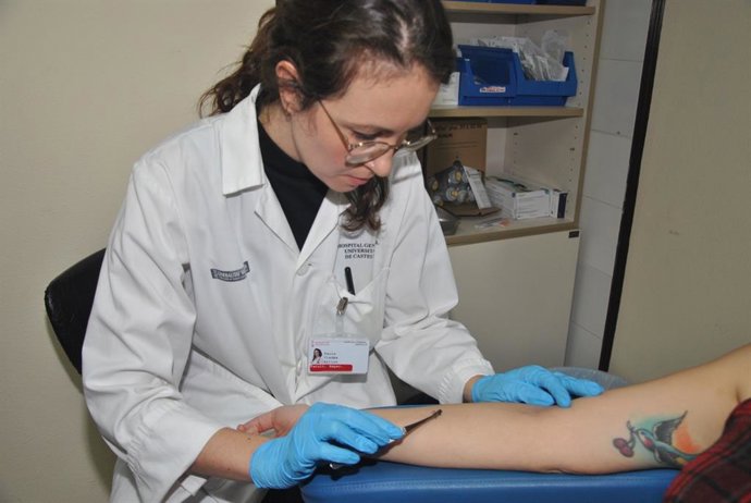 El Hospital General incorpora la técnica de repicadura de abeja y avispa para pacientes alérgicos