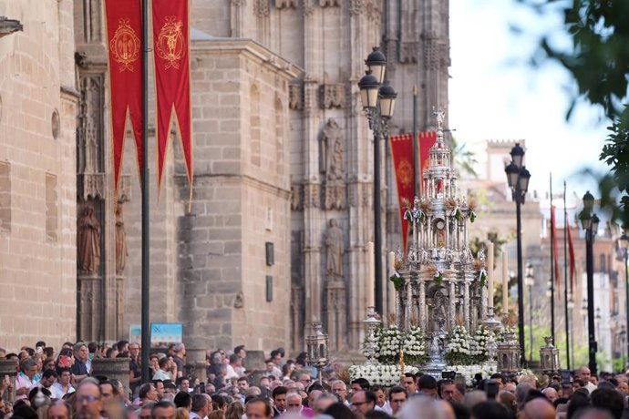 La custodia de Arfe durante la procesión del Corpus Christi de Sevilla.