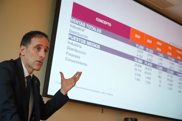 El presidente de la Corporación Mondragón, Pello Rodríguez, durante una rueda de prensa, a 4 de junio de 2026, en Mondragón, Gipuzkoa