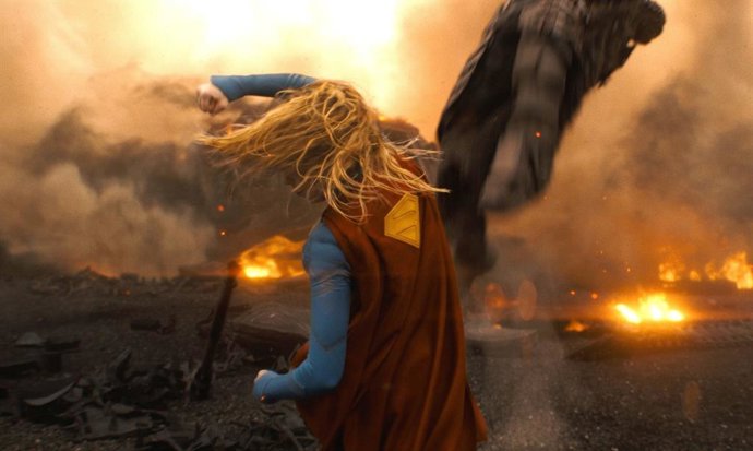 Tráiler final de Supergirl: Kara Zor-El exhíbe todo su poder y recibe un "regalito" de su primo