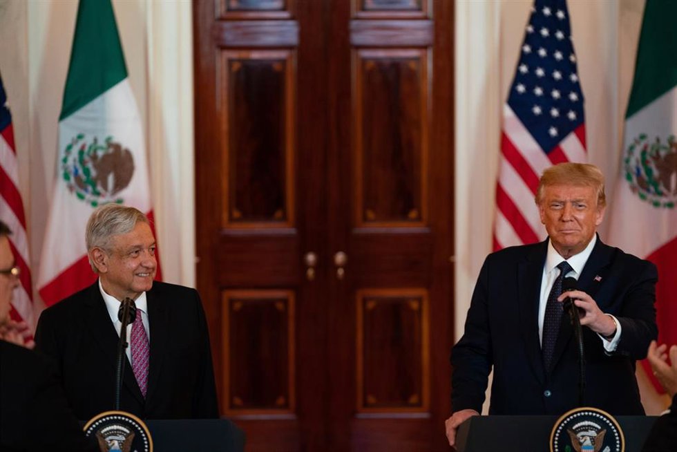 Archivo - Andrés Manuel López Obrador y Donald Trump.