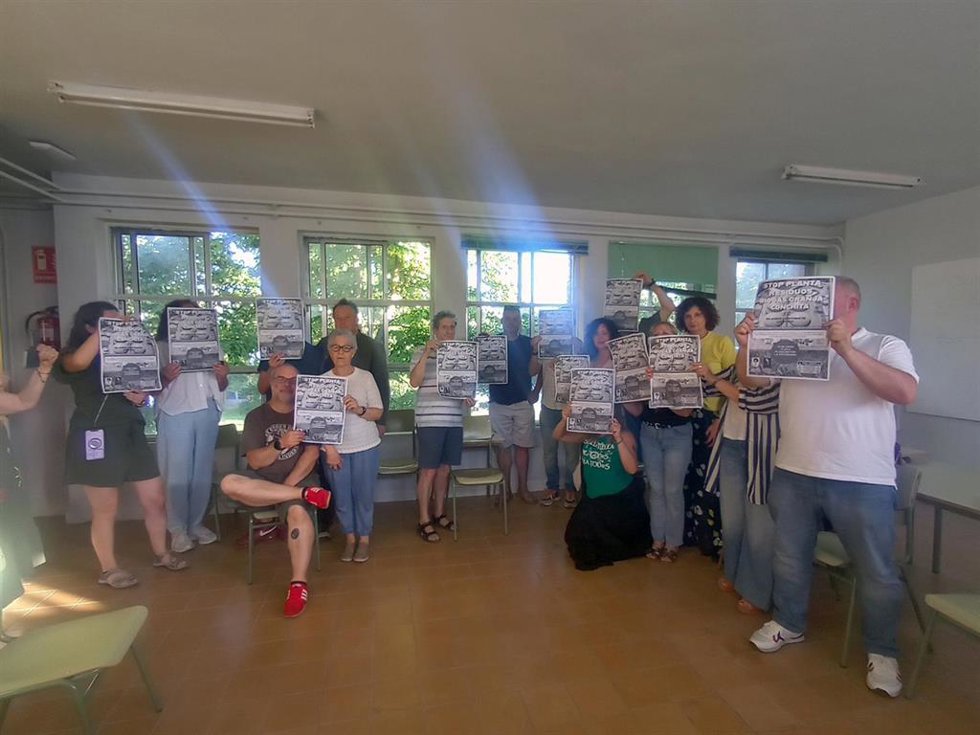 Asamblea vecinal para formar una plataforma contra la planta Biogás Granja Conchita.