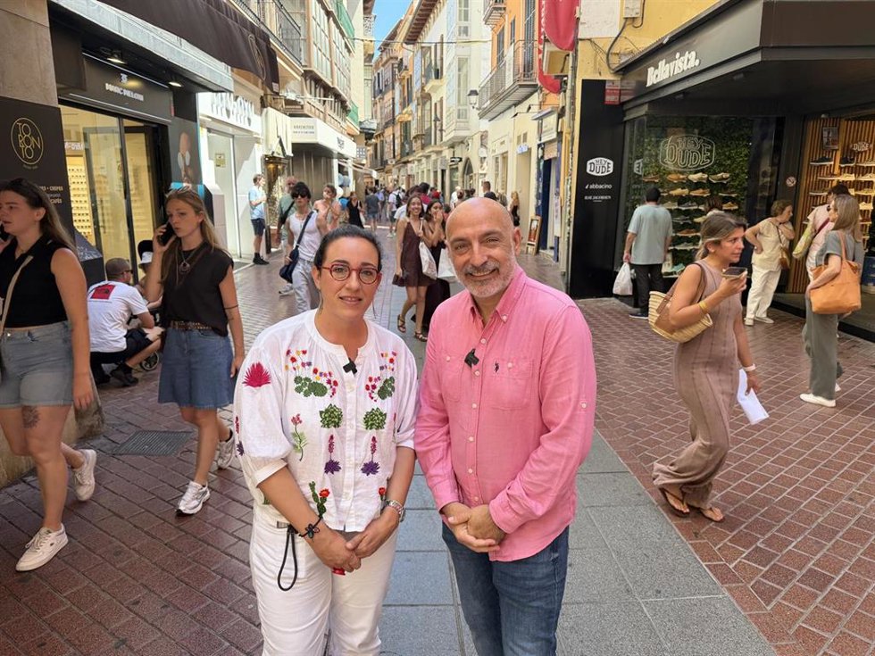 Los consellers socialistas en el Consell de Mallorca Juana Maria Adrover y Andreu Serra