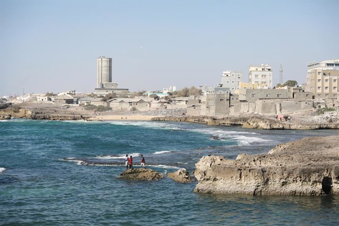 Archivo - MOGADISHU, Jan. 15, 2026  -- This photo taken on Jan. 11, 2026 shows a seaside view in Mogadishu, Somalia.