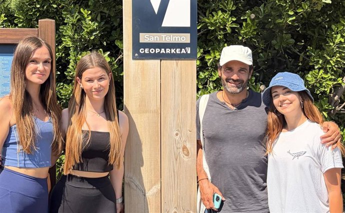 Equipo investigador de la ULE que participa en el estudio en el Geoparque Mundial Unesco de la Costa Vasca-Euskal Kostaldeko Geoparkea.