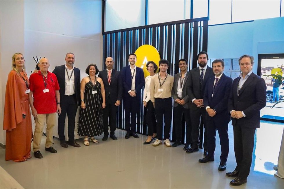 Inauguración de la ampliación de las instalaciones de Indaero en Alcalá de Guadaíra (Sevilla).