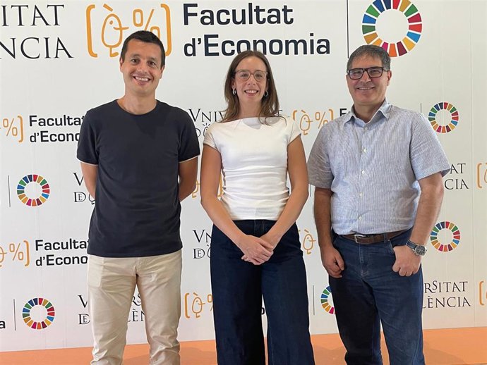 Celia Sifre Armengol, José Manuel Pavía Y Josep Lledó